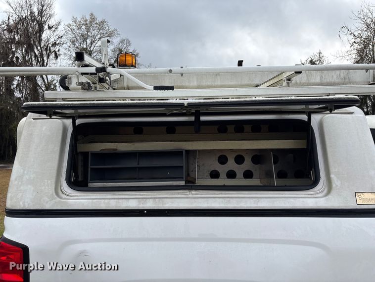 image for item EF1011 2015 Chevrolet Silverado 1500 pickup truck