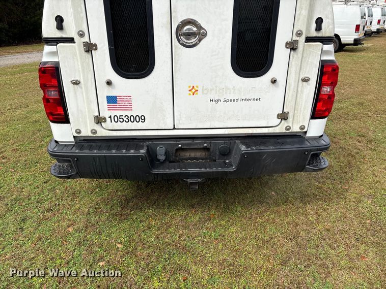 image for item EF1011 2015 Chevrolet Silverado 1500 pickup truck