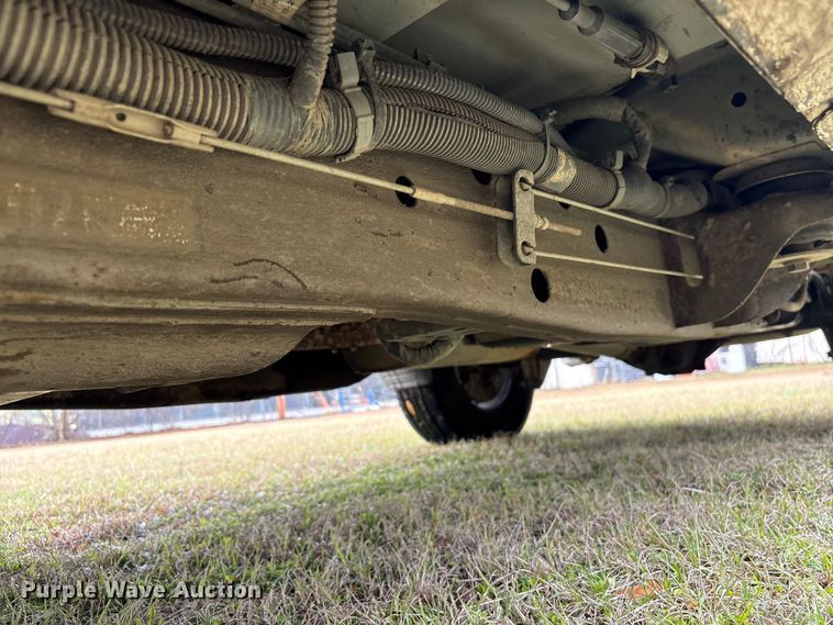 image for item EF1011 2015 Chevrolet Silverado 1500 pickup truck