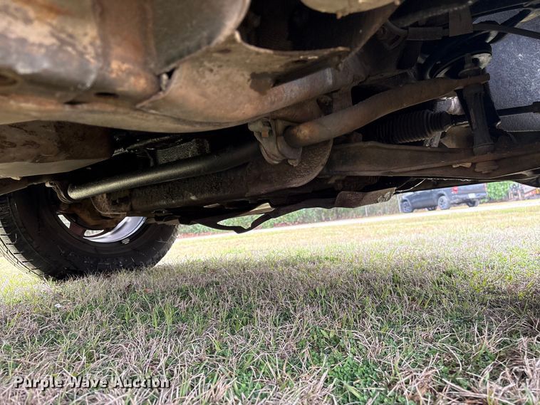 image for item EF1011 2015 Chevrolet Silverado 1500 pickup truck