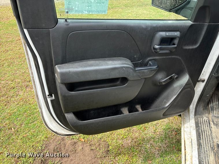 image for item EF1011 2015 Chevrolet Silverado 1500 pickup truck