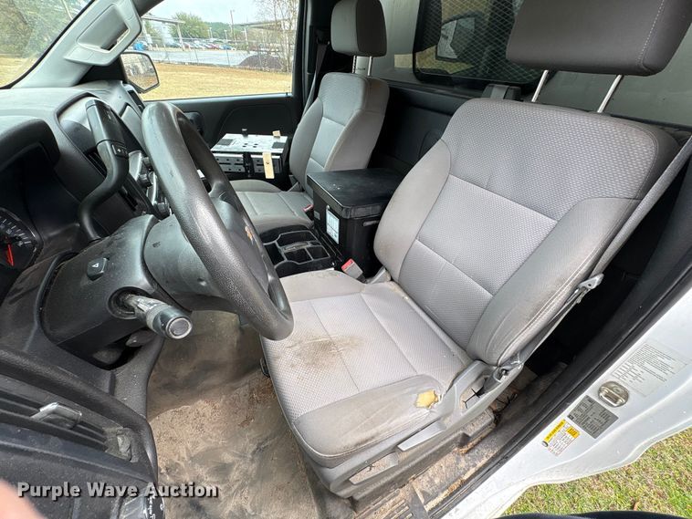 image for item EF1011 2015 Chevrolet Silverado 1500 pickup truck