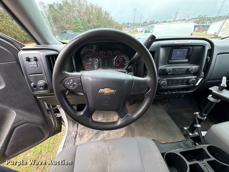 image for item EF1011 2015 Chevrolet Silverado 1500 pickup truck