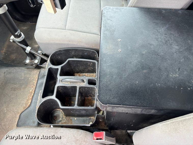 image for item EF1011 2015 Chevrolet Silverado 1500 pickup truck