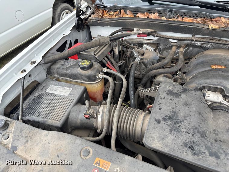 image for item EF1011 2015 Chevrolet Silverado 1500 pickup truck