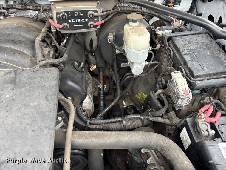 image for item EF1011 2015 Chevrolet Silverado 1500 pickup truck