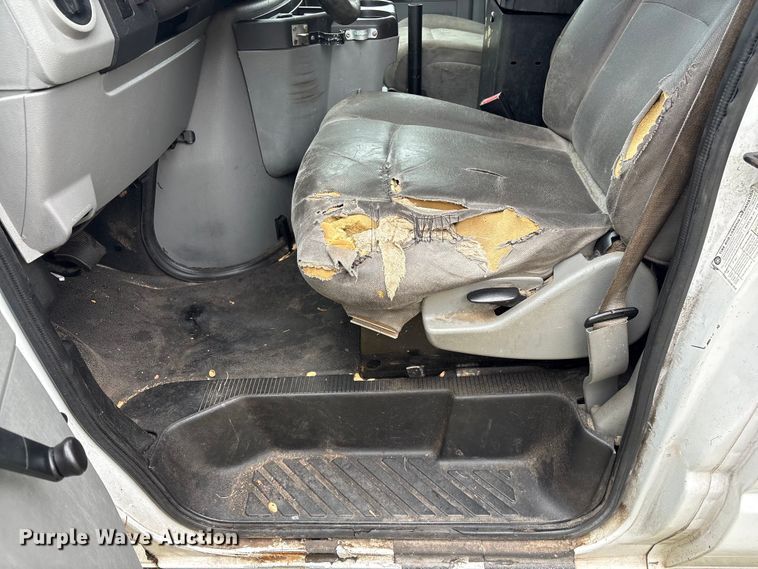 image for item EF1012 2014 Ford E150 van