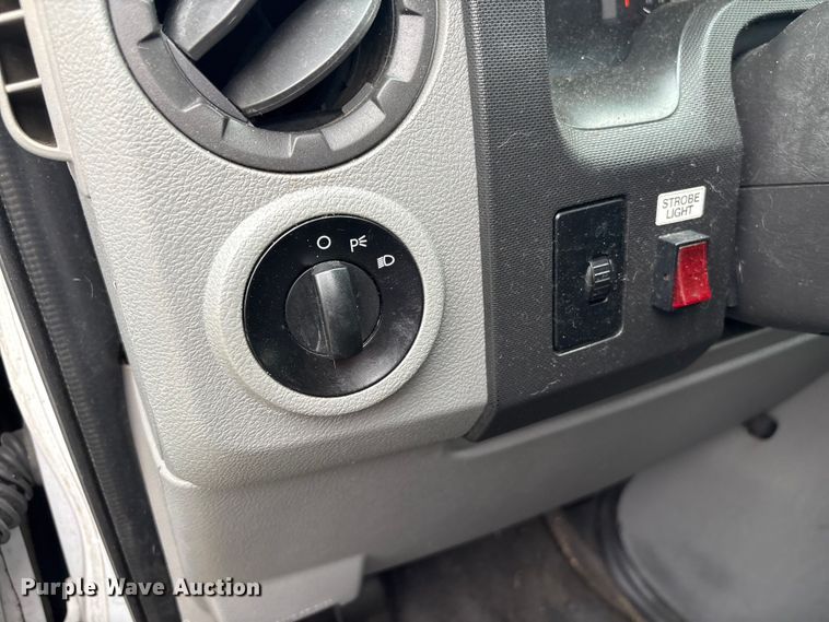 image for item EF1012 2014 Ford E150 van