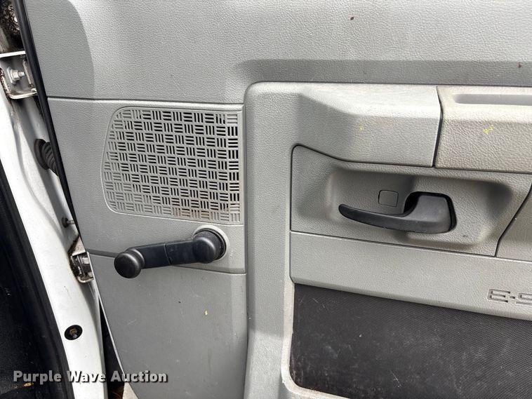 image for item EF1012 2014 Ford E150 van