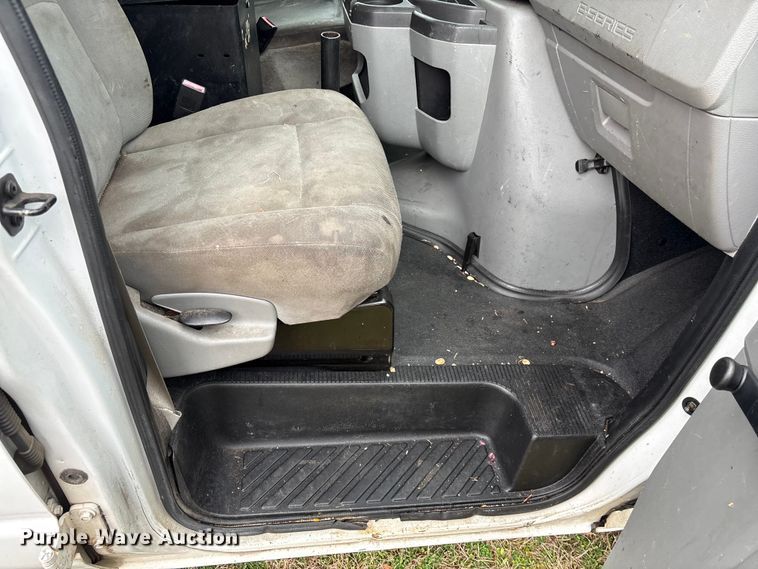 image for item EF1012 2014 Ford E150 van