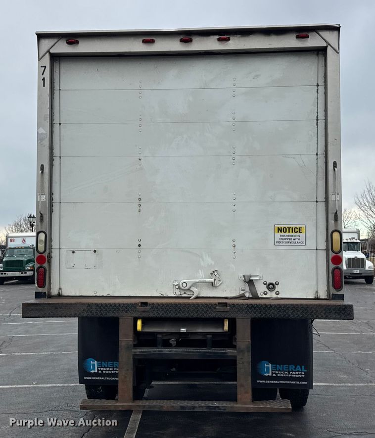 image for item EF2299 2002 International 4700 box truck