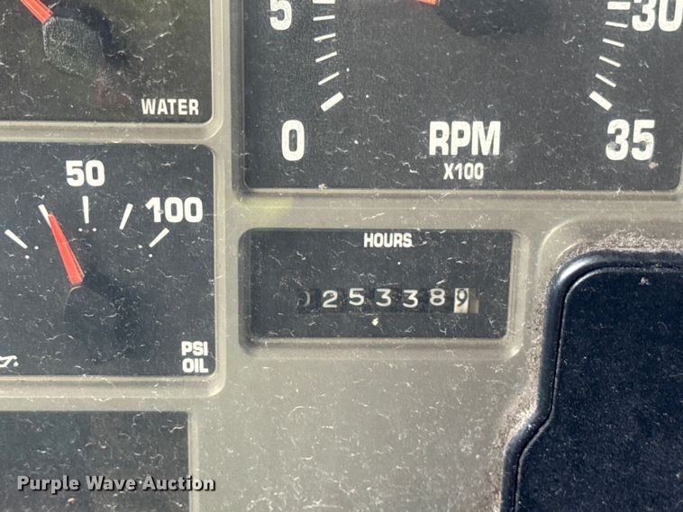 image for item EF2299 2002 International 4700 box truck