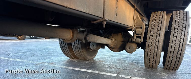 image for item EF2301 2002 International 4700 box truck