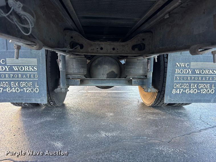 image for item EF2301 2002 International 4700 box truck