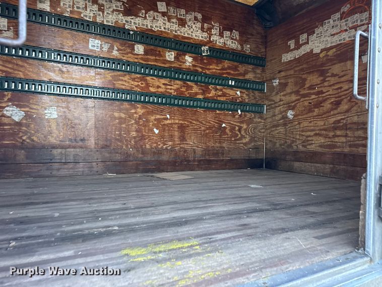 image for item EF2301 2002 International 4700 box truck