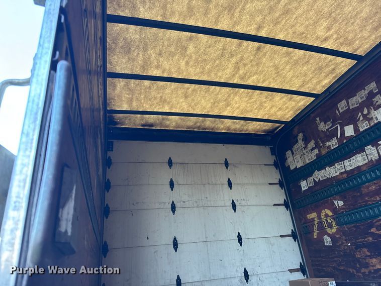 image for item EF2301 2002 International 4700 box truck