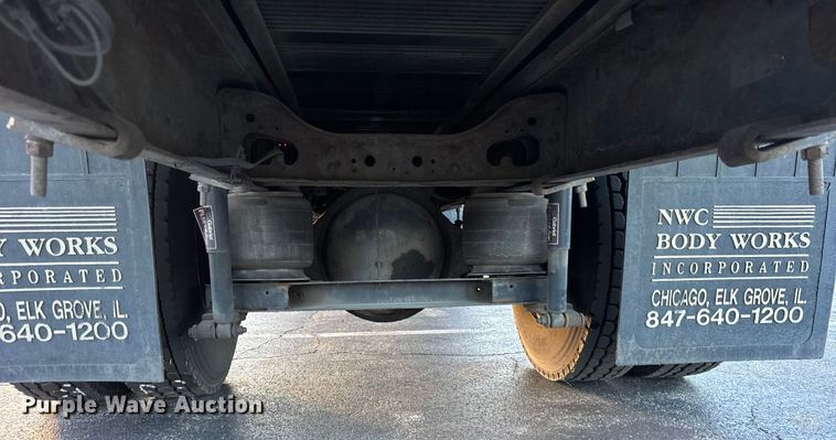 image for item EF2301 2002 International 4700 box truck