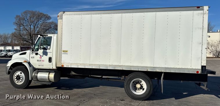 image for item EF2310 2005 International 4300 box truck