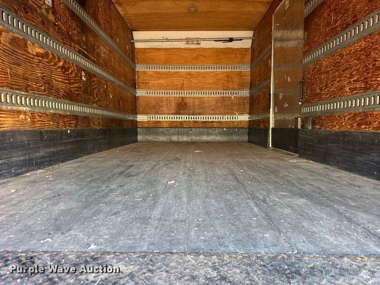 image for item EF2310 2005 International 4300 box truck