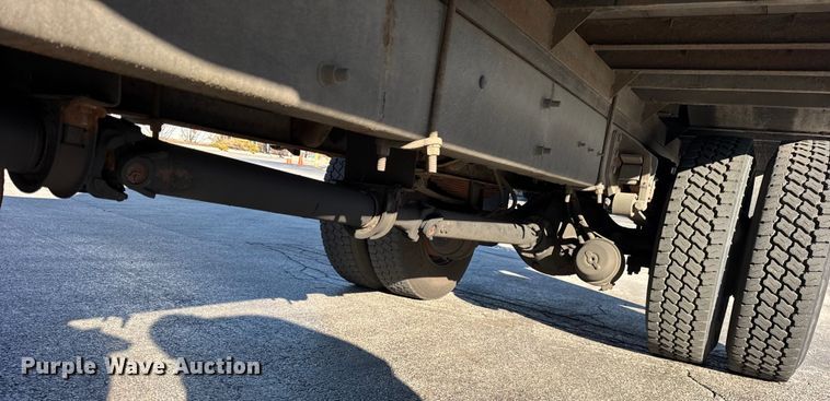 image for item EF2310 2005 International 4300 box truck