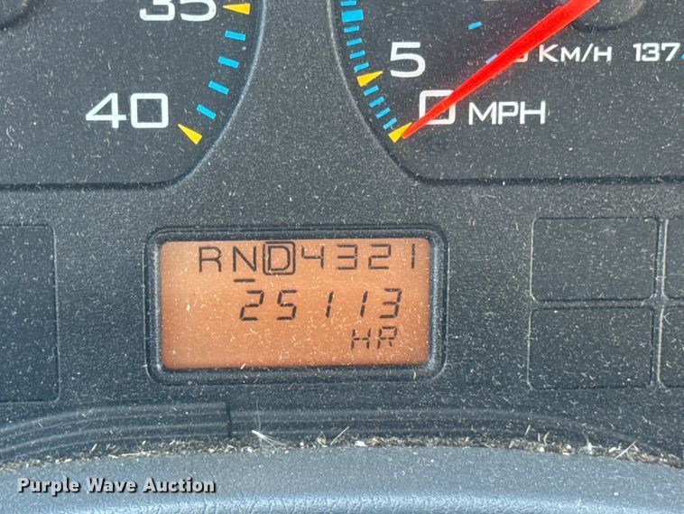 image for item EF2310 2005 International 4300 box truck