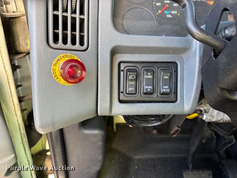 image for item EF2310 2005 International 4300 box truck