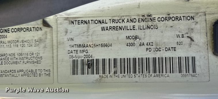 image for item EF2310 2005 International 4300 box truck