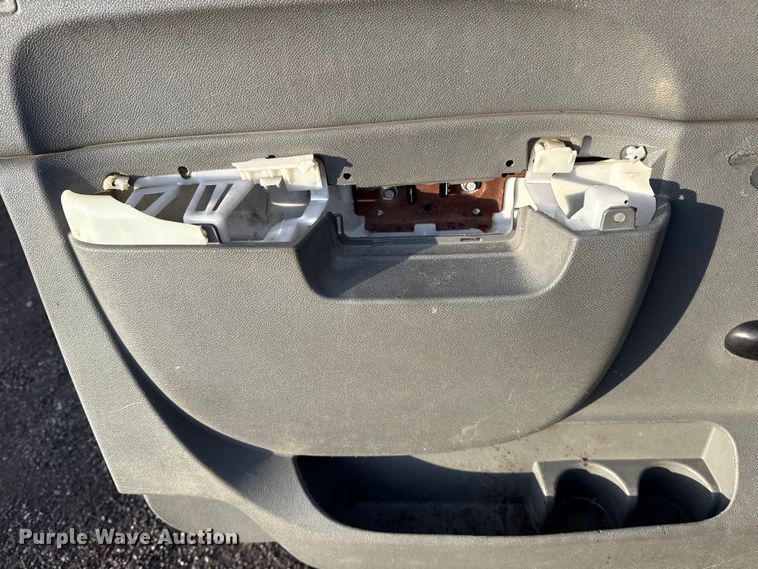 image for item EG1912 2013 Chevrolet Silverado 3500HD flatbed pickup truck