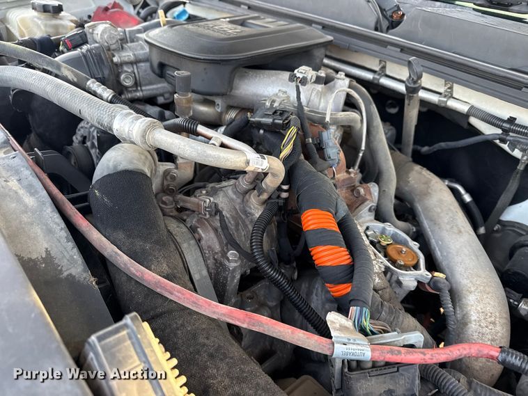 image for item EG1912 2013 Chevrolet Silverado 3500HD flatbed pickup truck