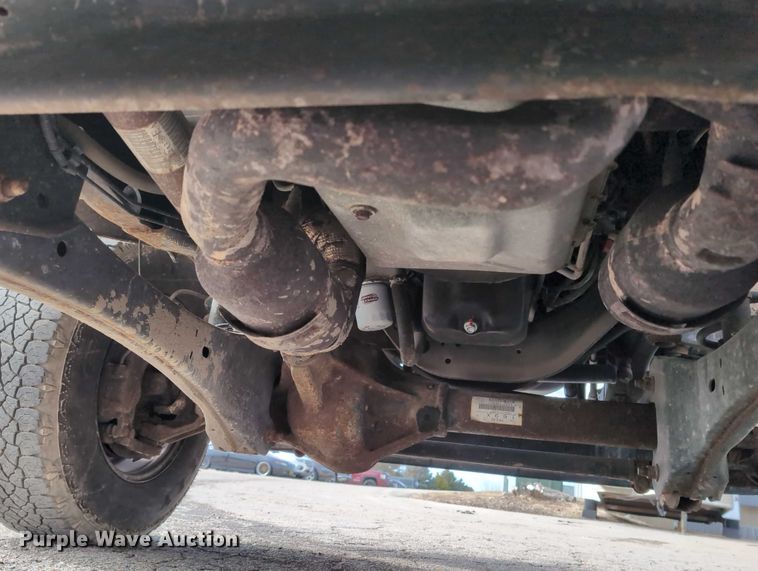 image for item EG2751 2015 Ford F350 Super Duty utility bed pickup truck