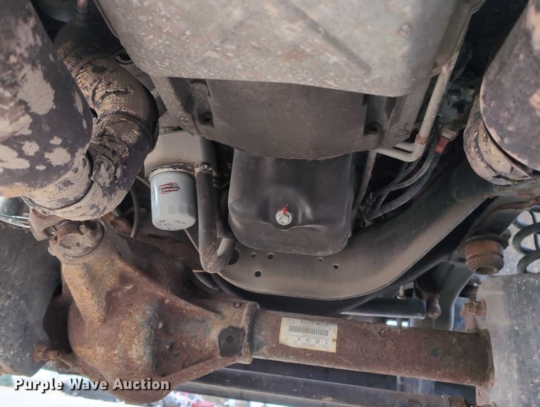 image for item EG2751 2015 Ford F350 Super Duty utility bed pickup truck