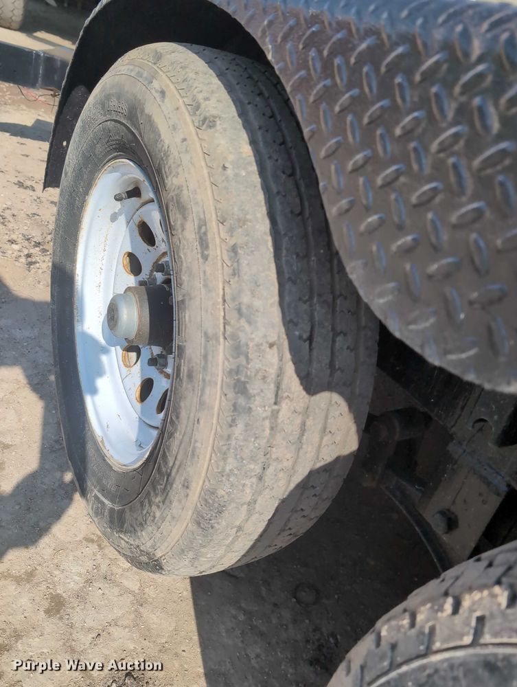 image for item EG2752 2015 Carry-On utility trailer