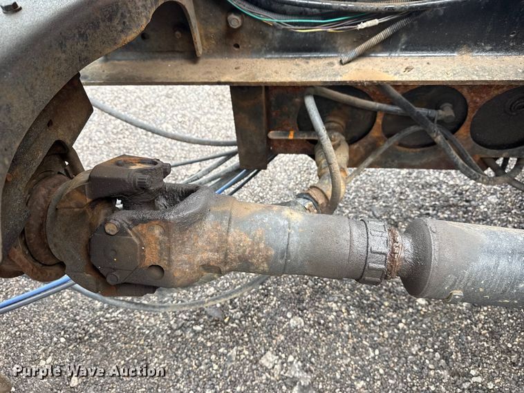 image for item EG8838 1995 Ford LT8000 applicator truck