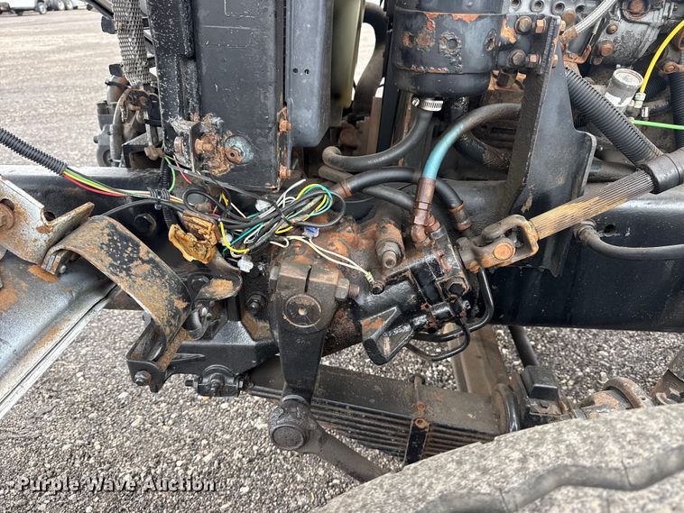 image for item EG8838 1995 Ford LT8000 applicator truck