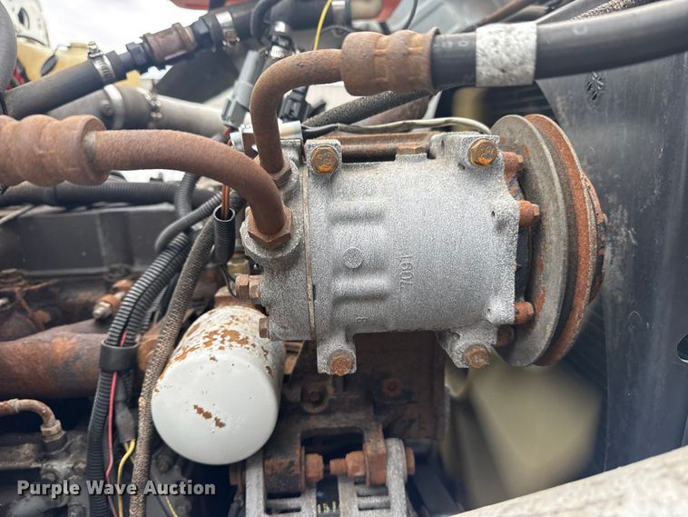 image for item EG8838 1995 Ford LT8000 applicator truck