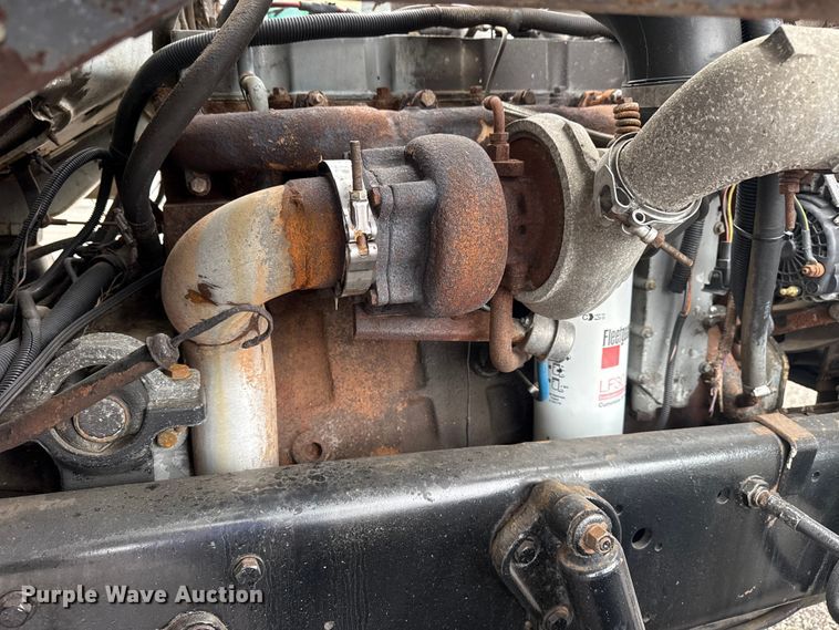 image for item EG8838 1995 Ford LT8000 applicator truck