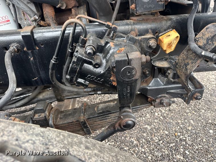 image for item EG8838 1995 Ford LT8000 applicator truck