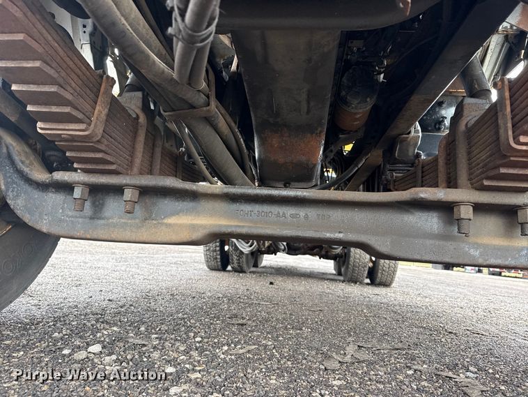 image for item EG8838 1995 Ford LT8000 applicator truck