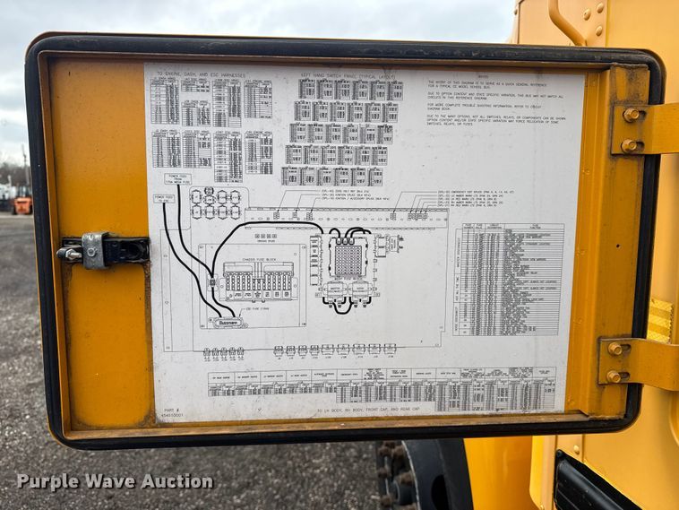 image for item EG8839 2010 IC  PB105 school bus