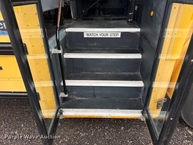 image for item EG8839 2010 IC  PB105 school bus