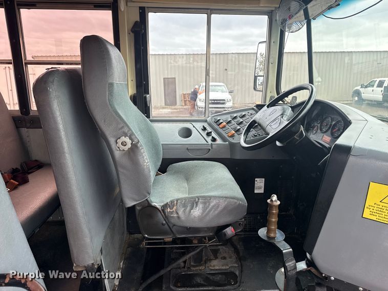 image for item EG8839 2010 IC  PB105 school bus