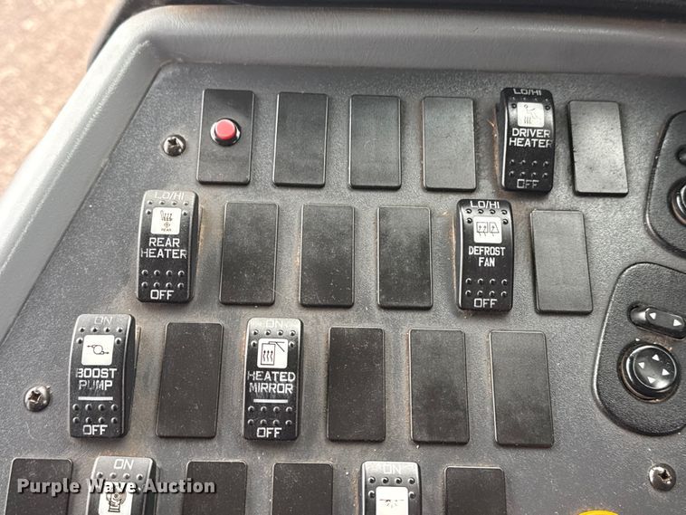 image for item EG8839 2010 IC  PB105 school bus