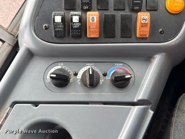 image for item EG8839 2010 IC  PB105 school bus