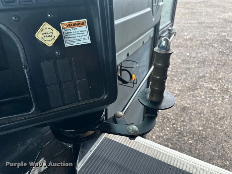 image for item EG8839 2010 IC  PB105 school bus