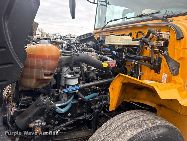 image for item EG8839 2010 IC  PB105 school bus