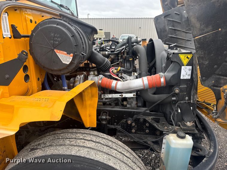 image for item EG8839 2010 IC  PB105 school bus