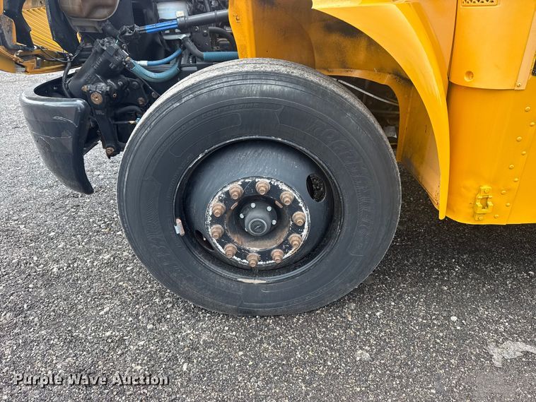 image for item EG8839 2010 IC  PB105 school bus