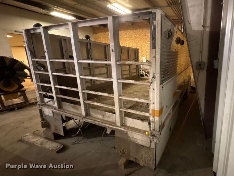 image for item EI5759 FEC service truck bed