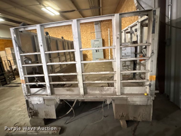 image for item EI5759 FEC service truck bed