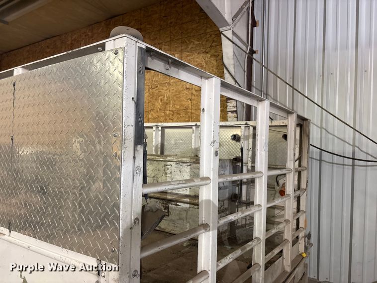 image for item EI5759 FEC service truck bed